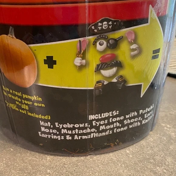 Mr. Potato Head Make a Pirate Pumpkin - Picture 4 of 4